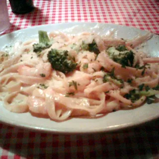 Shrimp & Broccoli Alfredo