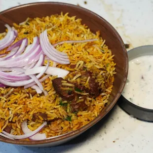 The signature GOAT FRY BIRYANI is good but we prefer the 'DONNE MUTTON BIRYANI' which is better!