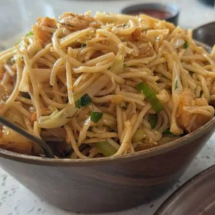 Wok Tossed Hakka Noodles- tasty!