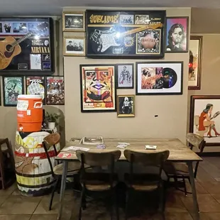 ramen and noodles, interior