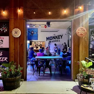 Live band all the way to the back