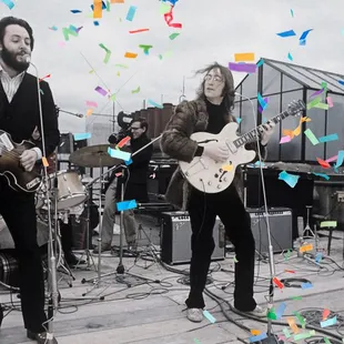 Beatles rooftop concert ... with CONFETTI!