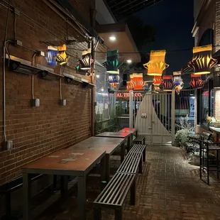 10/12/22 Space between restaurant &amp; brewery