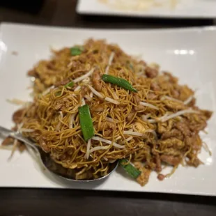 Stir-Fried Noodles with String Pork