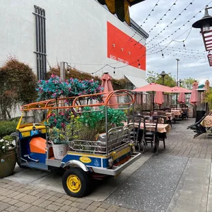 5/4/23 Exterior, outside seating