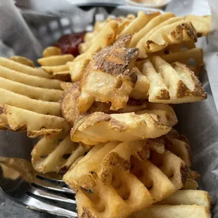 Waffle fries