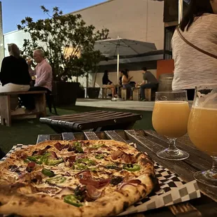 Food truck offering 8/25/2023- Italian pizza, Hazy ipas