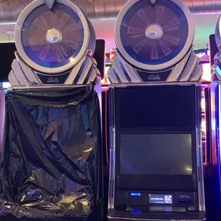 Out of Order Machines