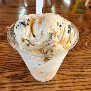 3 scoops- cappuccino crunch, butter pecan and orange custard chocolate chips