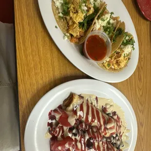 Berry Crepes &amp; Breakfast Tacos (3)