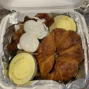 Eggs Benedict -- delicious!