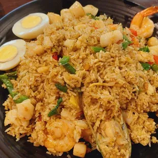 Spicy seafood fried rice - enough for 2 ppl, very fresh