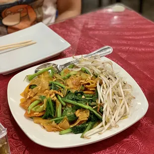 PAD SEE EW (MEE SIAM) - yum!