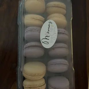 Vegan gluten-free macarons by Sim