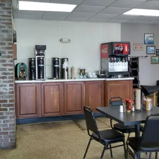 ows a view of the coffee bar