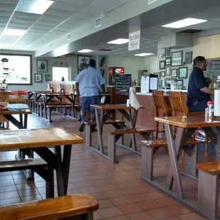 ows the interior of the restaurant