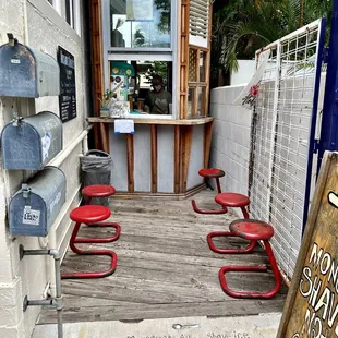 Such a cute store front!