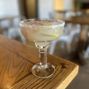 a margarita in a glass