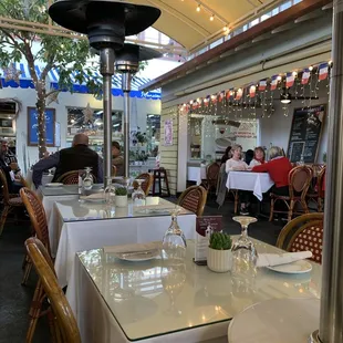 Nice seating and conmforable place