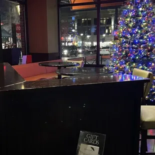 sushi and sashimi, interior