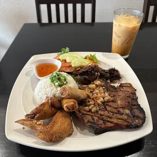 Combo rice plate and Thai tea