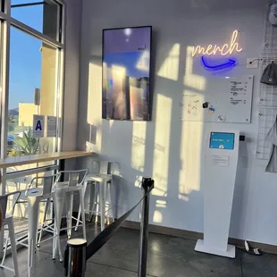 a view of the outside of a restaurant