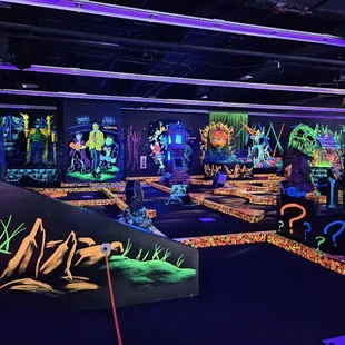 Outstanding mini golf, gaming, bowling! Love this place