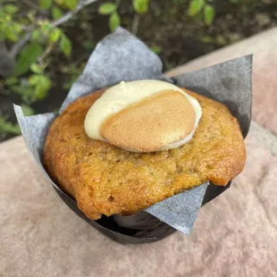 Monster Muffin (Banana Cream Pudding) (TikTok: @justandyvu)