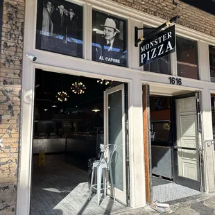 Monster Pizza - Ybor City