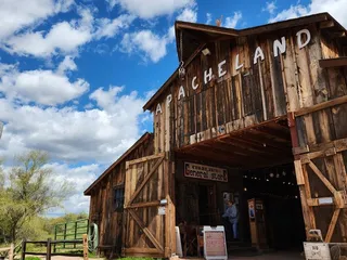 Superstition Mountain Museum