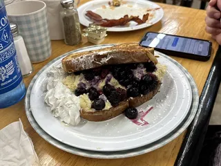 Toni & John’s Route 571 Diner