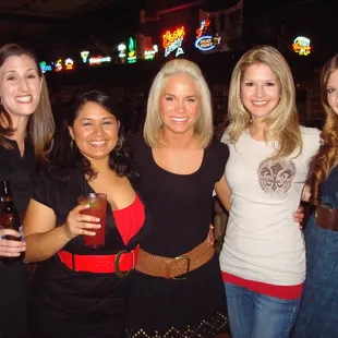 just a few hot cowgirls
