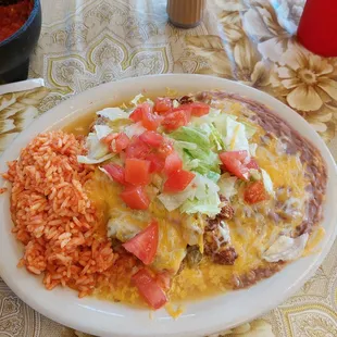 Chili Rellanos w/green chili. Always good.