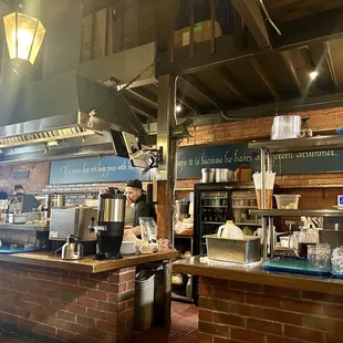 Love an open kitchen!