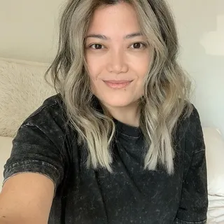 Isabelle S.