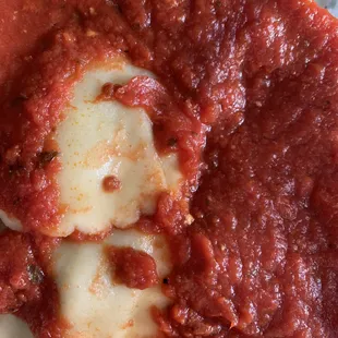 Cheese Ravioli &amp; saaaaaauceeeeee