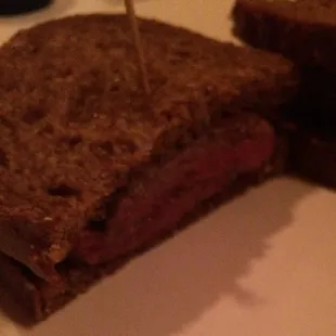 Charlie 's Kitchen Steak Sandwich