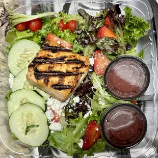 Grilled Salmon Salad