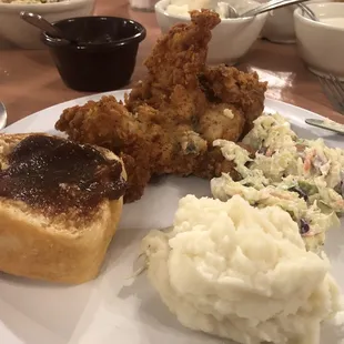 food, fried chicken wings, poultry, bbq wings, chicken wings, fried chicken, bbq chicken, chicken wings and fried chicken, chicken