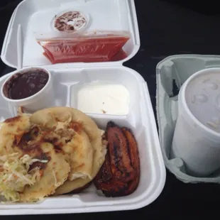 Pupusas Revueltas, Platanos Fritos.... Enough Said!!!