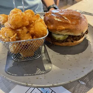 Bbq pulled pork sandwich