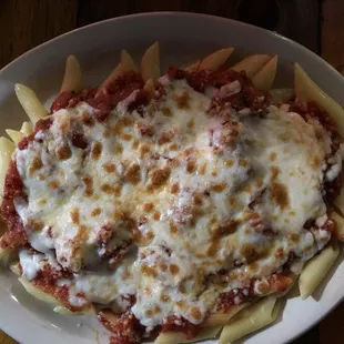 Baked Ragatoni. Pasta was under cooked and was not drained properly, which made the sauce watery. No flavor.