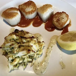 Crab Cake with Scallops