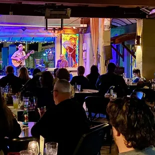 Table reservations recommended on show nights (cool grooves from, left to right, Jon Frailey, Derdog, and Bobby Ronstadt)