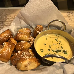 Pretzel bites with yummy cheese dip