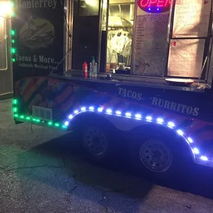 This taco truck serves some of the best tacos and elotes in all the area!!! Tacos are currently $1.50 and elotes are 2.50. Litttt