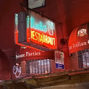 neon signs for restaurants