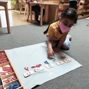 Learning to identify cursive.