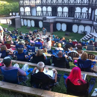 Bring your favorite canvas gear and colored hair, for greatest adulation.