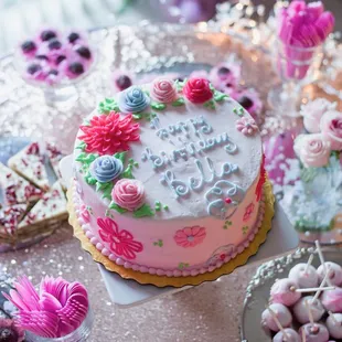 It hurt to watch it be sliced I loved this beautiful cake for my daughter&apos;s first birthday